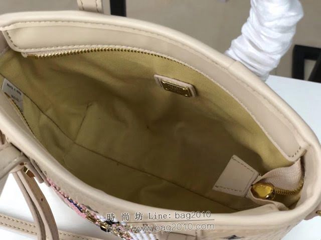 MCM女包 原單 6203兔子打釘 飾有可愛圖案 Anya購物袋 MCM女手提包 手拎包 MCM斜挎單肩包  mdmc1422